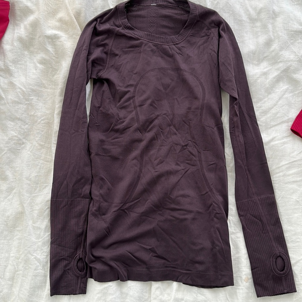 Swiftly Tech long sleeve plum shirt
